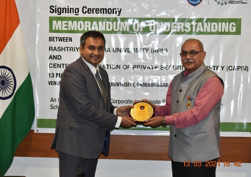 Signing of the Memorandum of Understanding between Rashtriya Raksha University and CAPSI, Gandhinagar, 13 March 2021