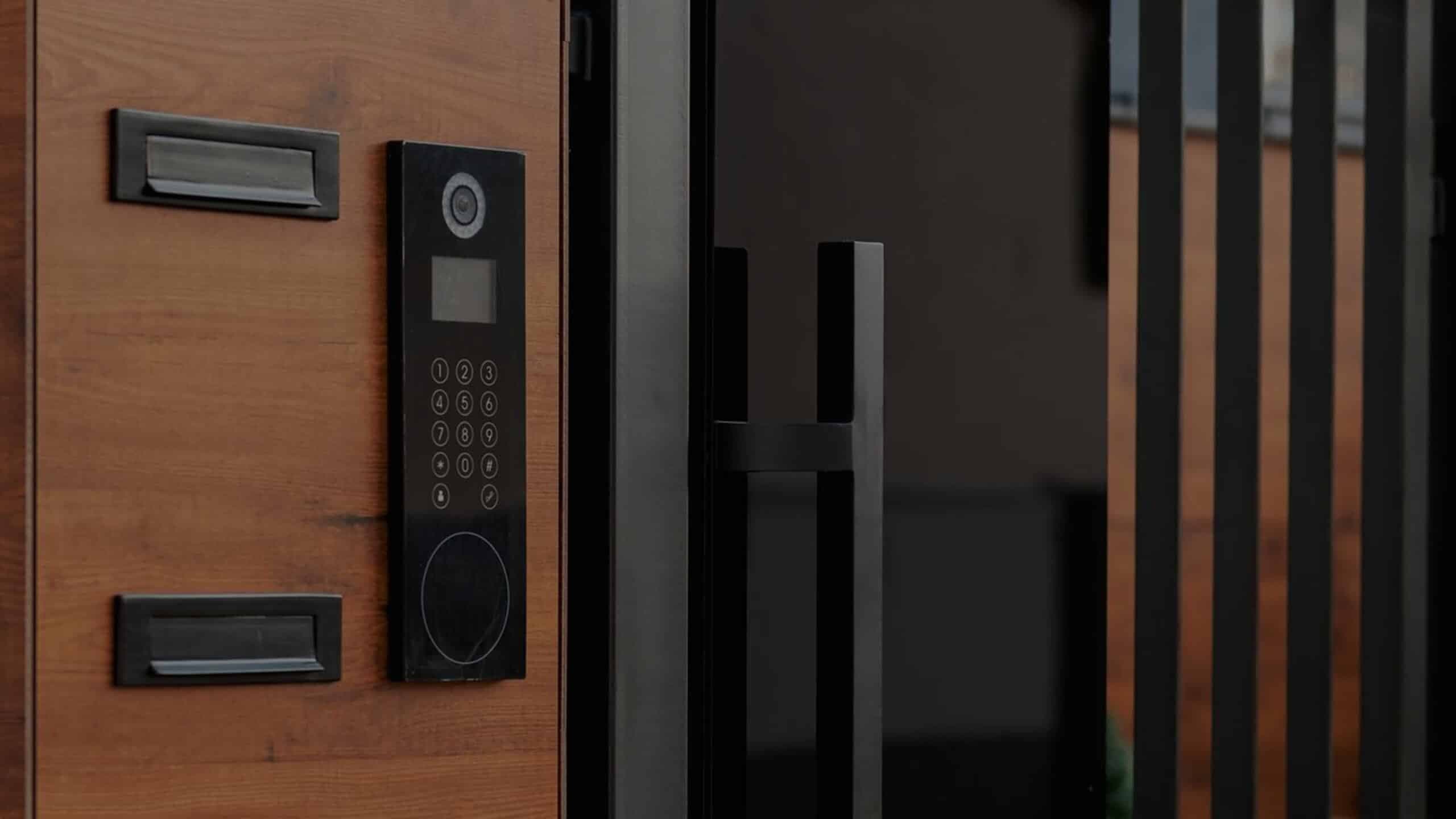 Beyond Locks & Cameras: Why Choosing the Right Security Company in Mumbai is Critical for Modern Businesses